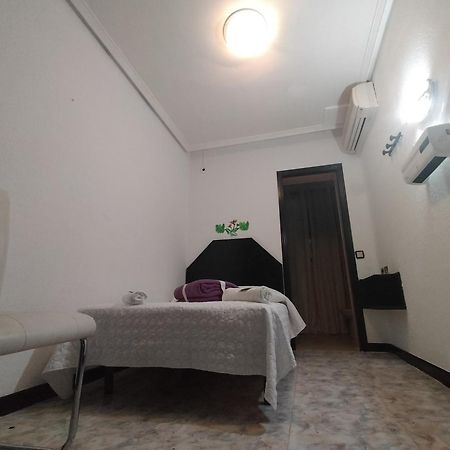 Sonseca Hostal New York City מראה חיצוני תמונה