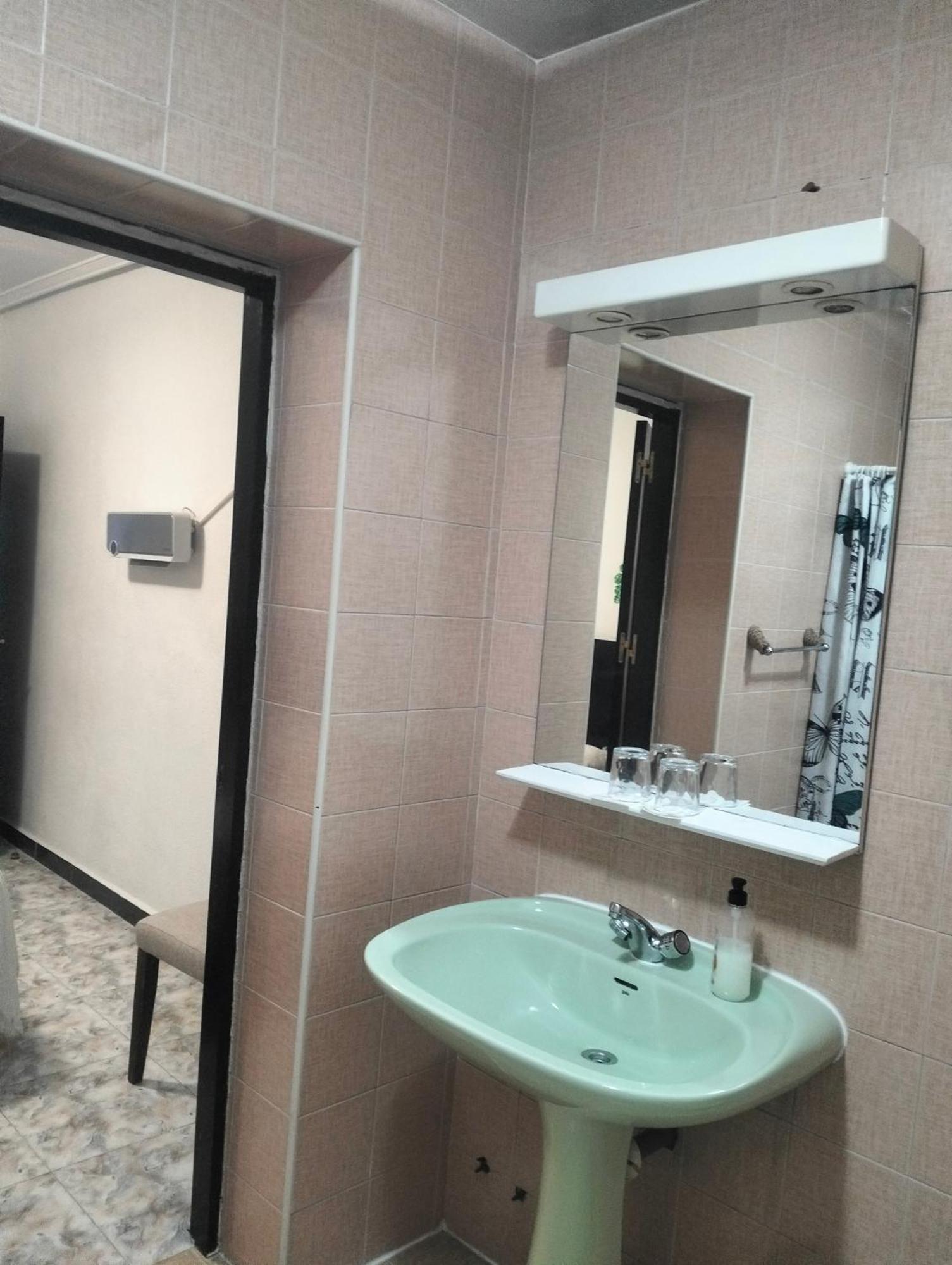 Sonseca Hostal New York City מראה חיצוני תמונה