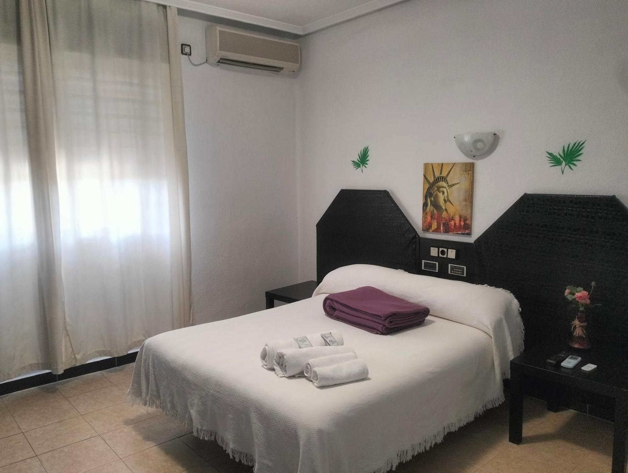 Sonseca Hostal New York City מראה חיצוני תמונה